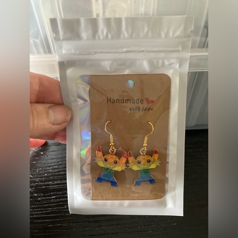 Handmade Stitch rainbow earrings - Picture 4 of 4